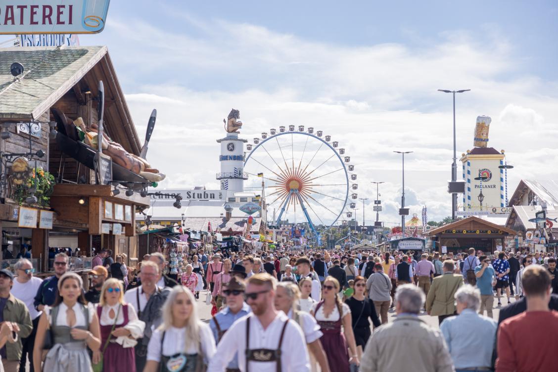 People walking to Oktoberfest in Munich